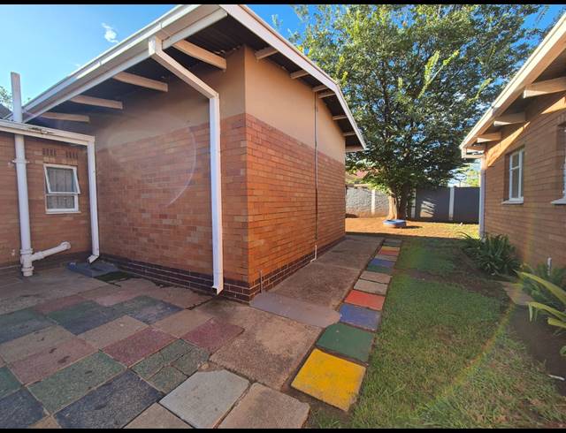3 BEDROOM HOUSE FOR SALE IN VANDERBIJLPARK CE 5